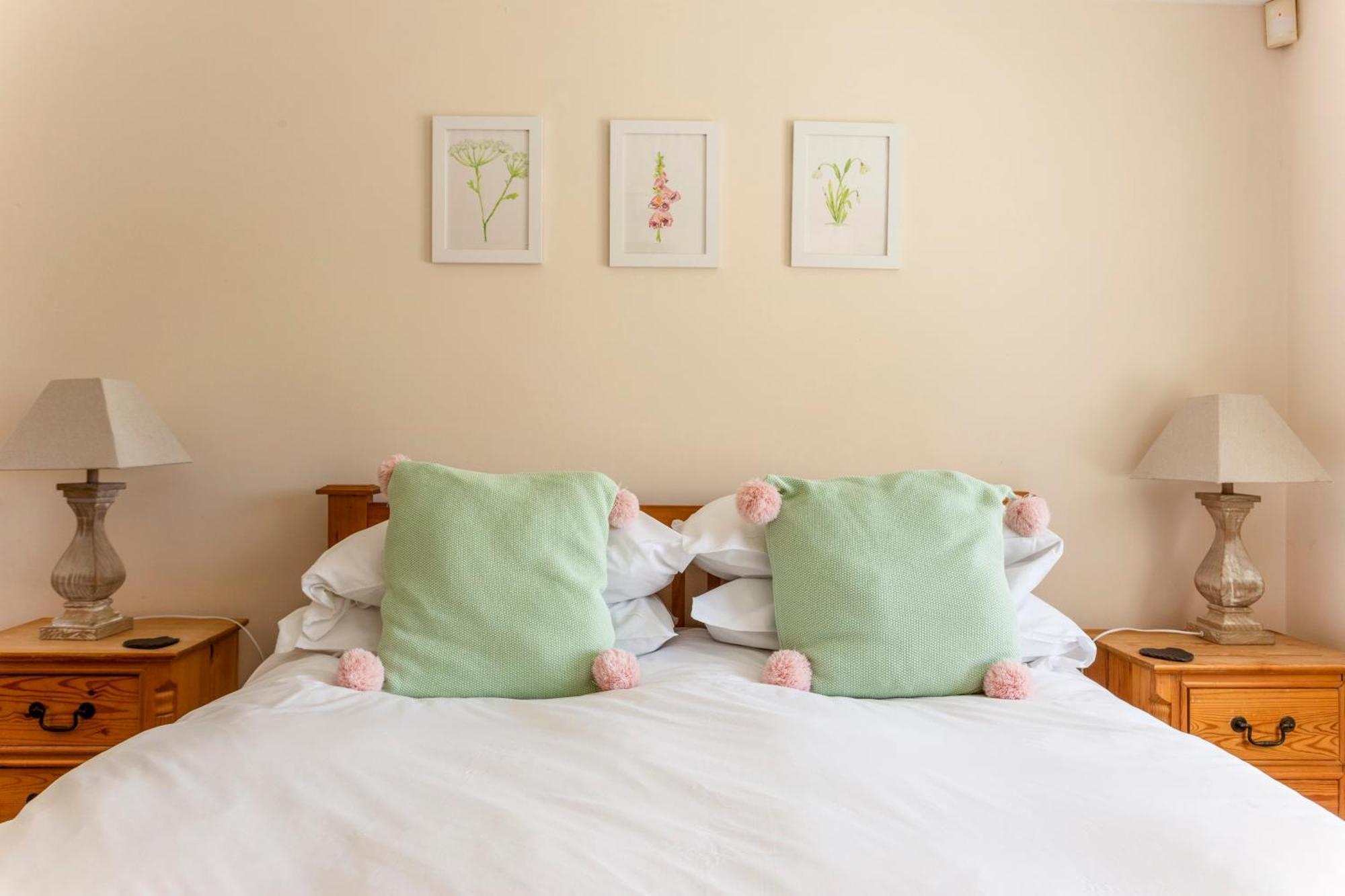 Bridge Farm Holiday Cottages Honeybourne Kamer foto
